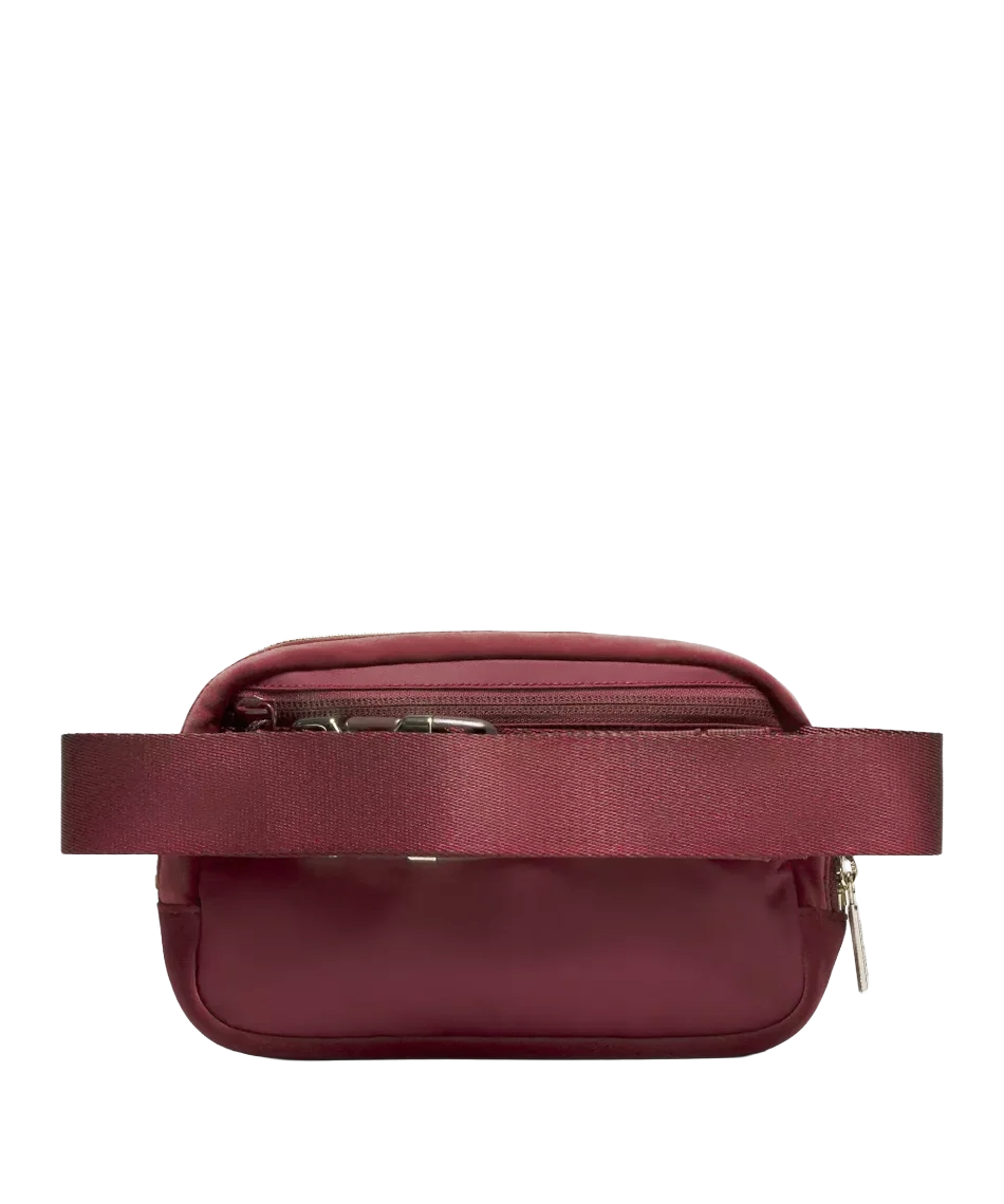 Lululemon Everywhere Belt Bag 1L Velour Wine Berry/Gold