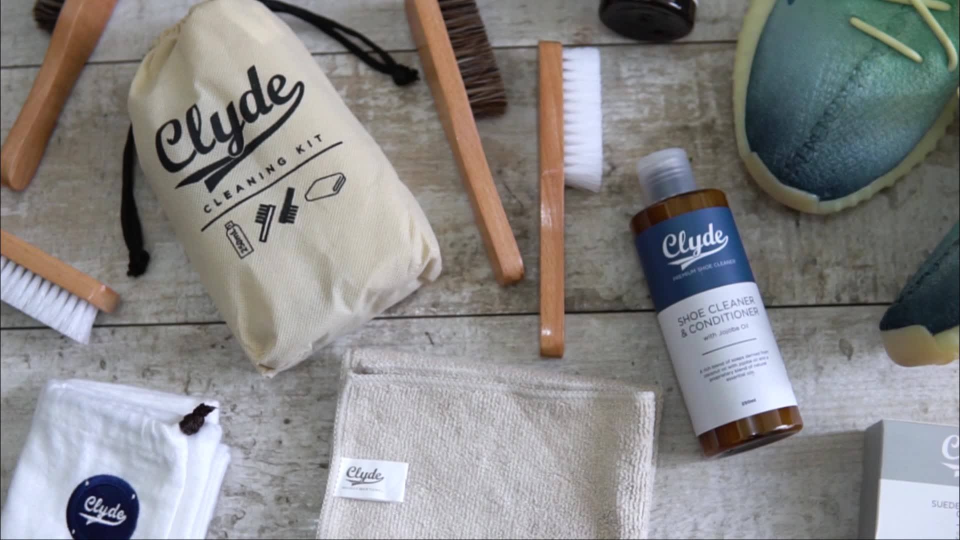Clyde Premium Shoe Cleaner (250ml)