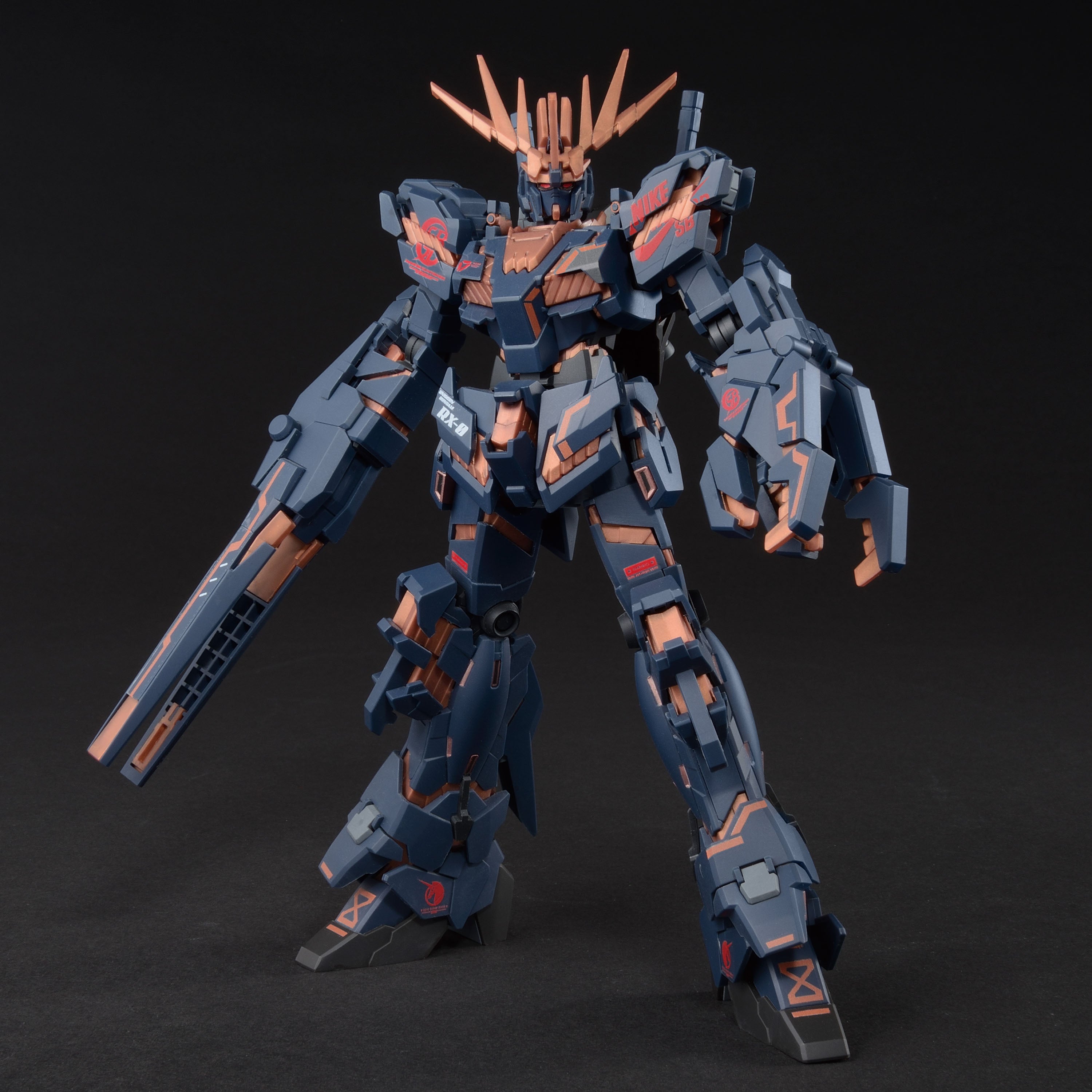 Bandai Gundam x Nike SB Unicorn 02 Banshee (Destroy Mode) (1/144 Scale) HG Model Kit Action Figure