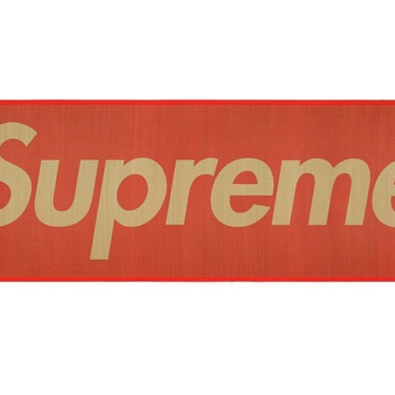 Supreme woven straw mat red