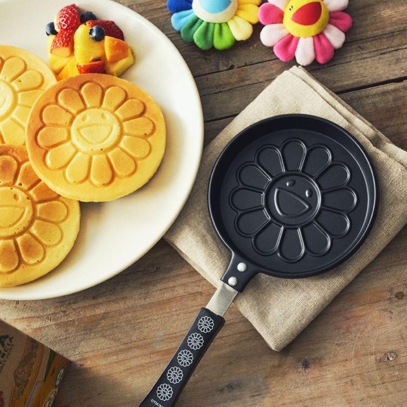Takashi Murakami x Smart Magazine Flower Pancake Maker
